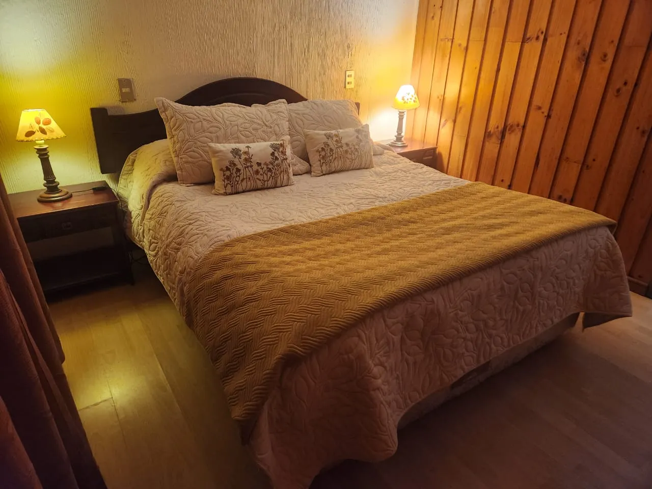 habitacion matrimonial de la cabana para 5 personas en pucon